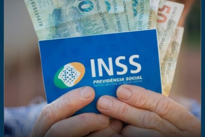 Governo anuncia calendário de pagamento para ressarcimento de descontos indevidos no INSS — Dinheiro. Beneficiários