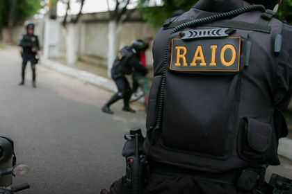 Intervenção do RAIO no Ceará termina com morte e fuga de suspeito baleado — Região. O homem que morreu era apontad