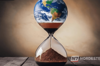 Ilustração do planeta Terra no espaço com um relógio digital flutuante marcando 25 horas, simbolizando a desaceleração da rotação terrestre.