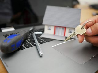 Governo confirma benefício para todos aqueles que pagam aluguel mensalmente neste país