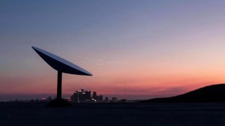 Foguete da Amazon decolando para lançar satélites do Projeto Kuiper, o serviço de internet via satélite concorrente da Starlink.