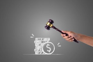 Boleto de banco inexistente custou R$ 4 mil, mas uma falha no atendimento fez a indenização ficar ainda maior