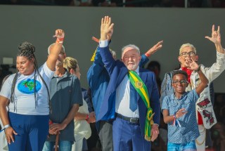 Bets, Banco Master e religião entram na disputa pela agenda eleitoral