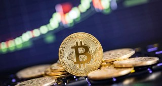 Bitcoin recua 0,92% neste domingo, mas acumula alta de 4,86% na semana