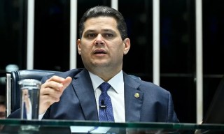 Alcolumbre pauta votação da PEC do fim da escala 6×1 para quarta-feira