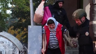 Ataques russos deixam 22 feridos em Kharkiv, incluindo duas crianças