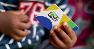 Beneficiários do Bolsa Família representam 85,2% do saldo de vagas CLT desde 2023, aponta FGV