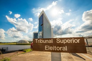 Campanha de Lula registra canal de Janones no TSE após decisões sobre funcionamento