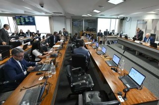 CCJ do Senado retoma votação da PEC da Segurança Pública