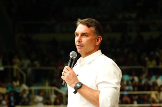 Flávio acusa decisão do TSE de favorecer fake news pró-Lula