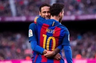 Neymar homenageia Messi antes de despedida da seleção argentina