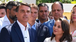 Podemos anuncia apoio a Flávio Bolsonaro no segundo turno